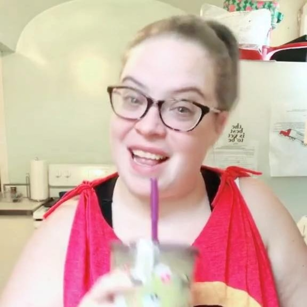 Meet your Posher, Cecily